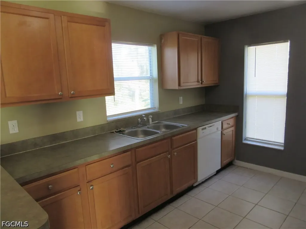 922 Eisenhower Boulevard Lehigh Acres FL 33974