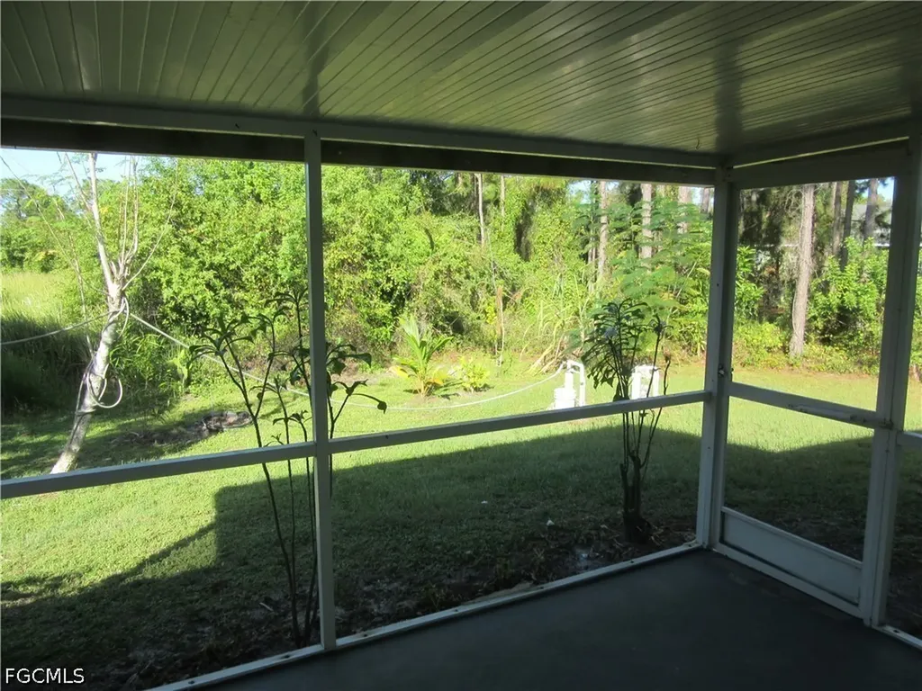922 Eisenhower Boulevard Lehigh Acres FL 33974