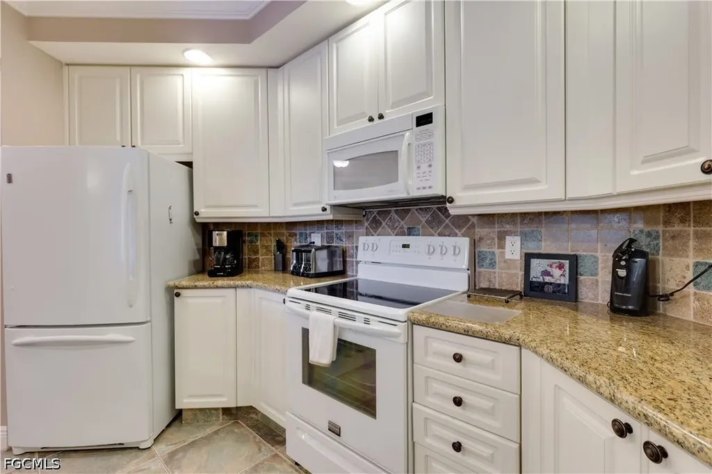 2825 Palm Beach Boulevard Fort Myers FL 33916