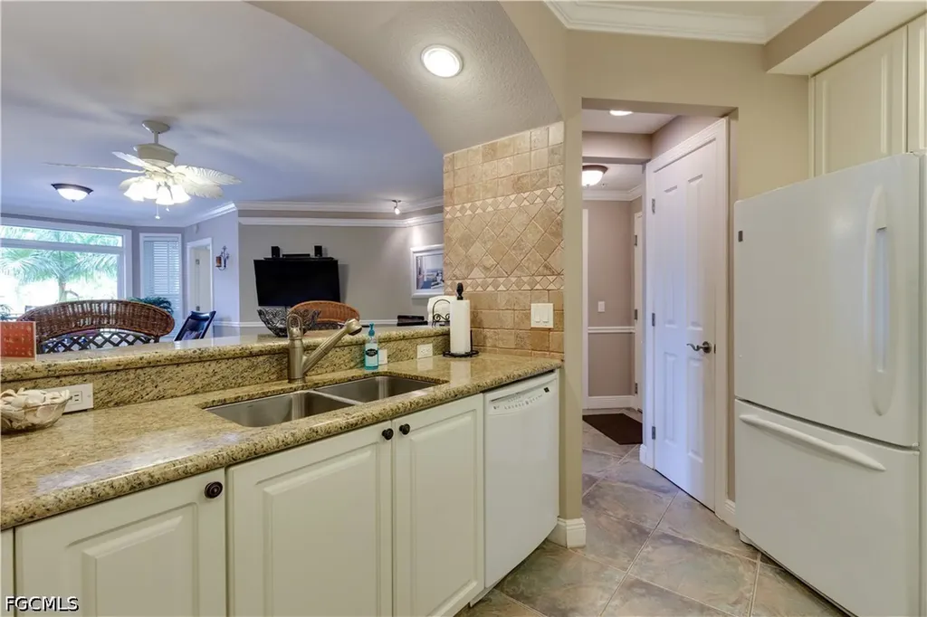 2825 Palm Beach Boulevard Fort Myers FL 33916