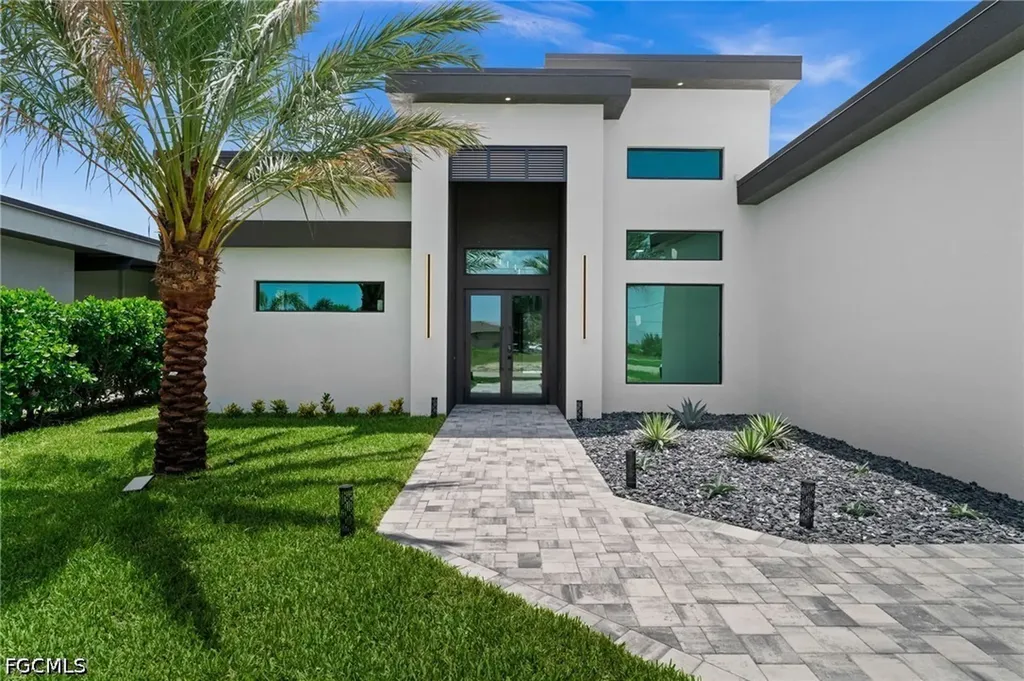2833 SW 17th Place Cape Coral FL 33914