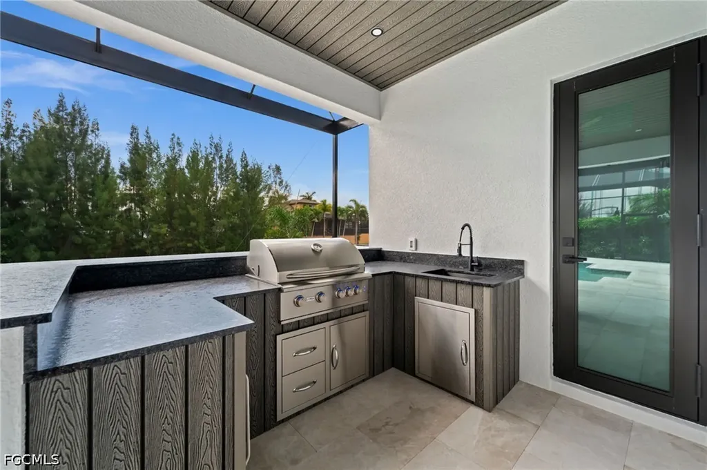 2833 SW 17th Place Cape Coral FL 33914