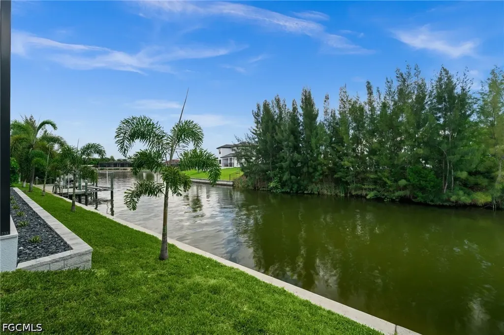 2833 SW 17th Place Cape Coral FL 33914