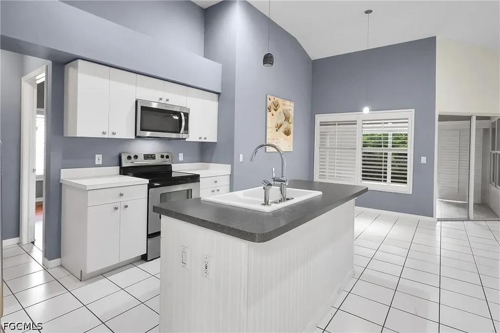 22203 Seashore Circle Estero FL 33928