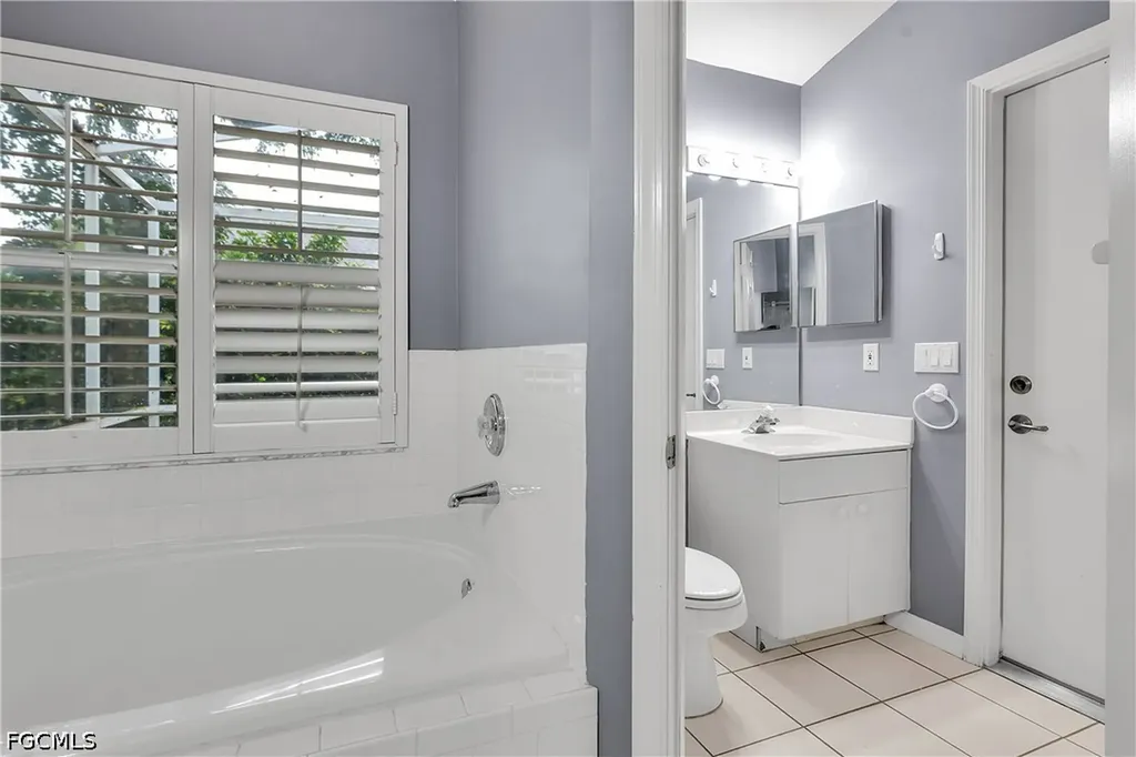 22203 Seashore Circle Estero FL 33928