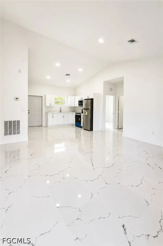 156 Carousel Avenue Labelle FL 33935