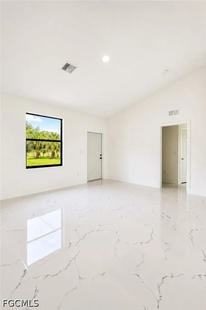 156 Carousel Avenue Labelle FL 33935
