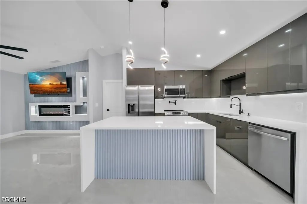 2623 NE 20th Avenue Cape Coral FL 33909