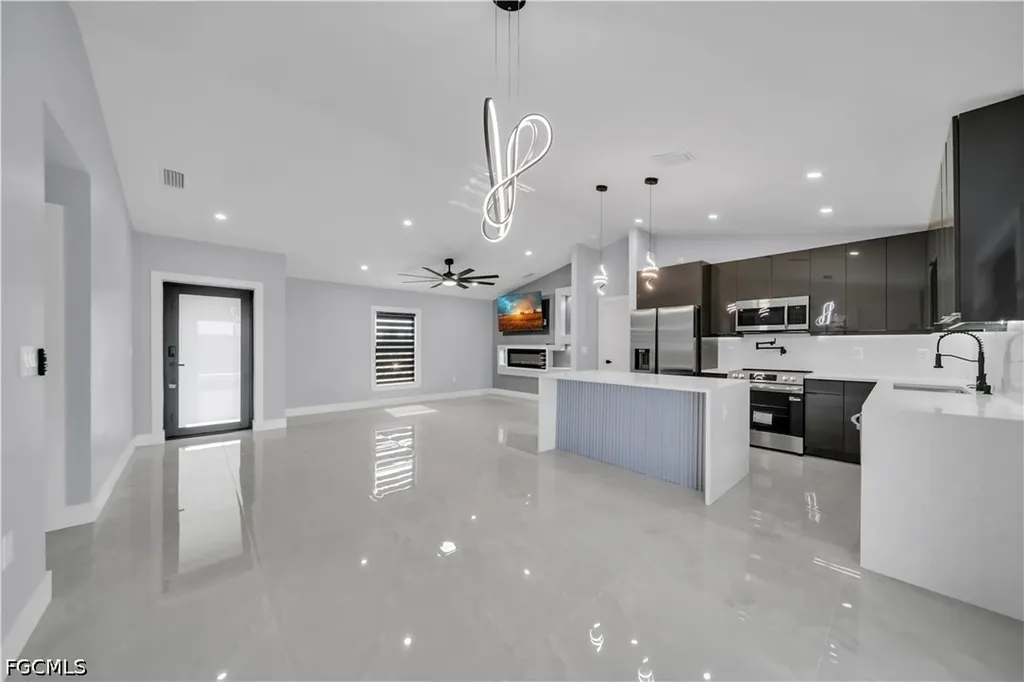 2623 NE 20th Avenue Cape Coral FL 33909