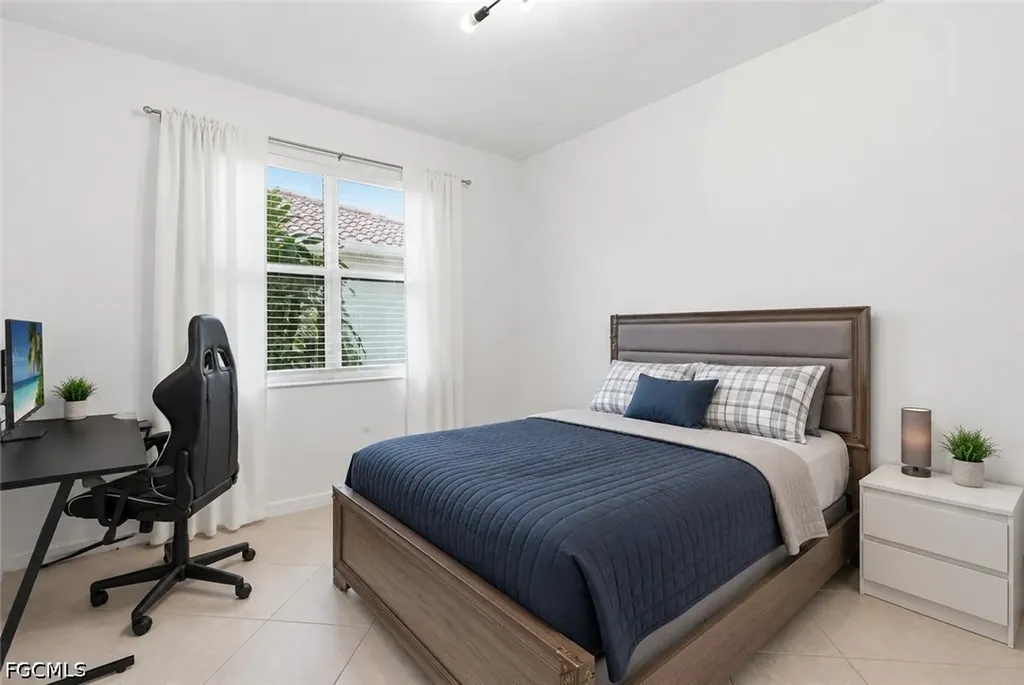 1648 Alameda Drive Naples FL 34120