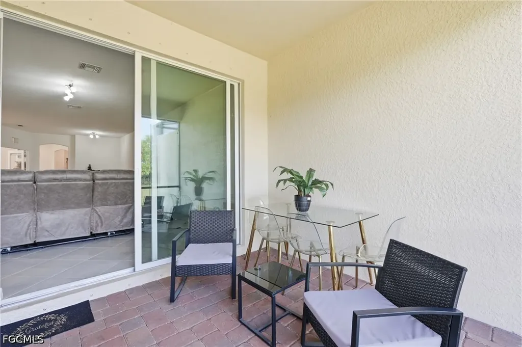 1648 Alameda Drive Naples FL 34120