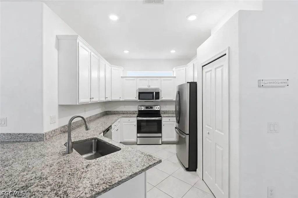 1648 Alameda Drive Naples FL 34120