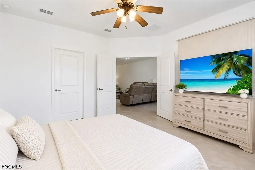 1648 Alameda Drive Naples FL 34120