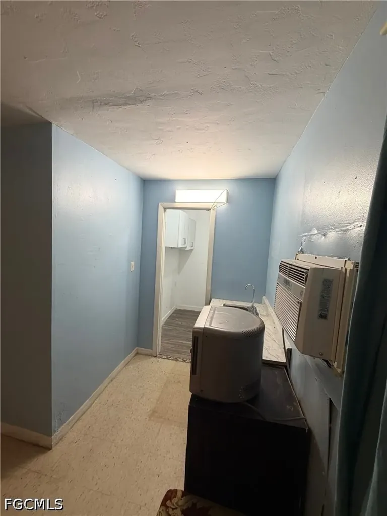 653 Howell Circle Drive Fort Myers FL 33905