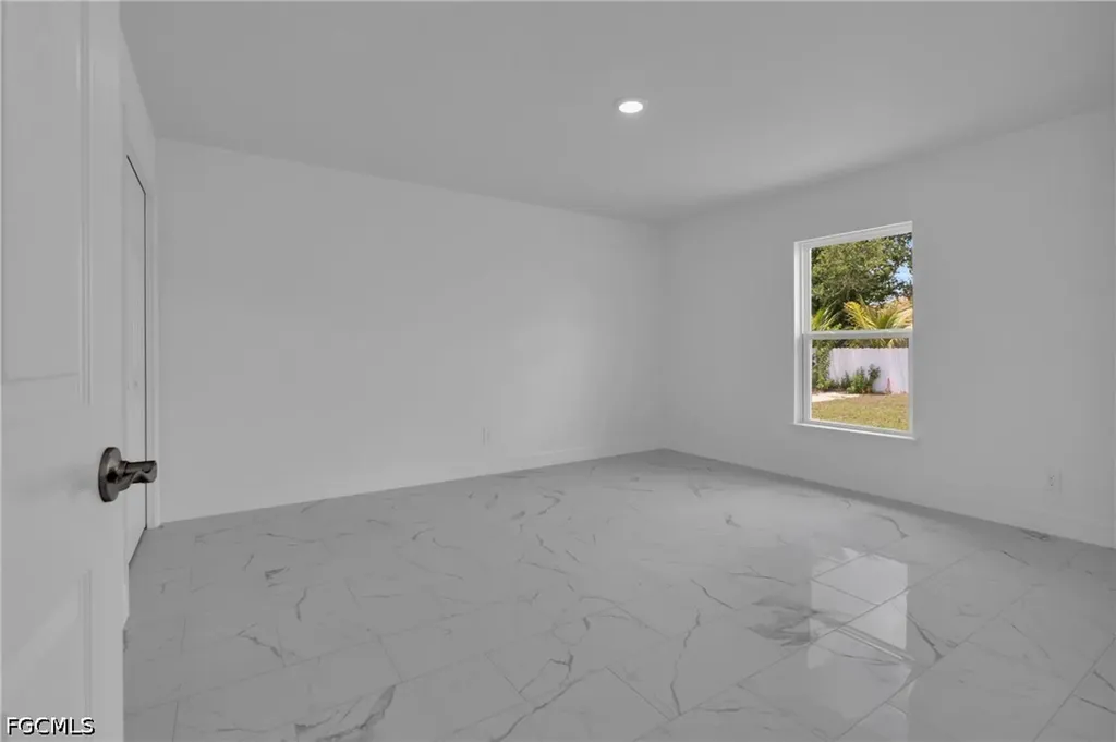 1157 NW 7th Avenue Cape Coral FL 33993