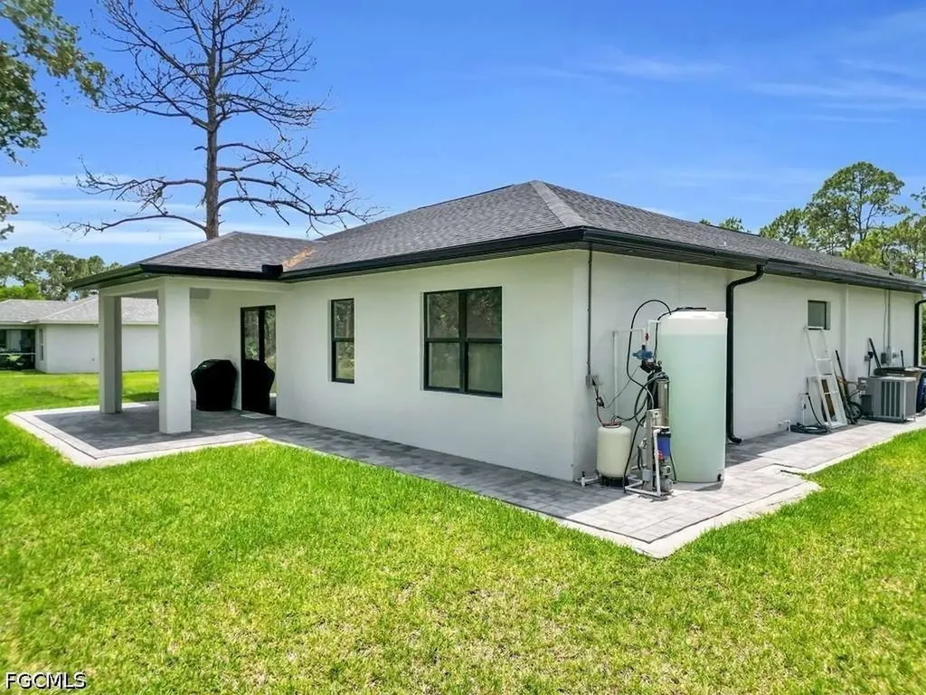 1914 Sunniland Boulevard Lehigh Acres FL 33971