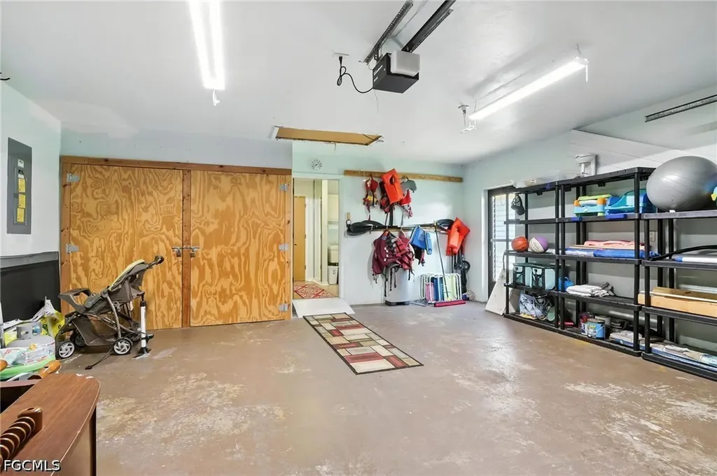 28 SE 12th Avenue Cape Coral FL 33990