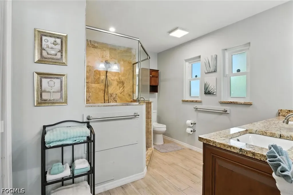 28 SE 12th Avenue Cape Coral FL 33990