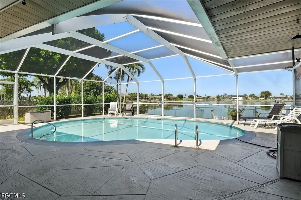 28 SE 12th Avenue Cape Coral FL 33990