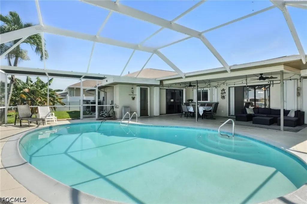 28 SE 12th Avenue Cape Coral FL 33990