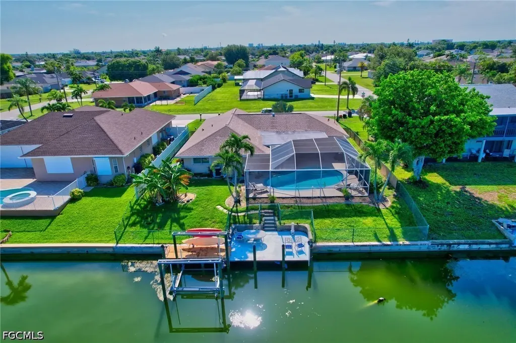 28 SE 12th Avenue Cape Coral FL 33990