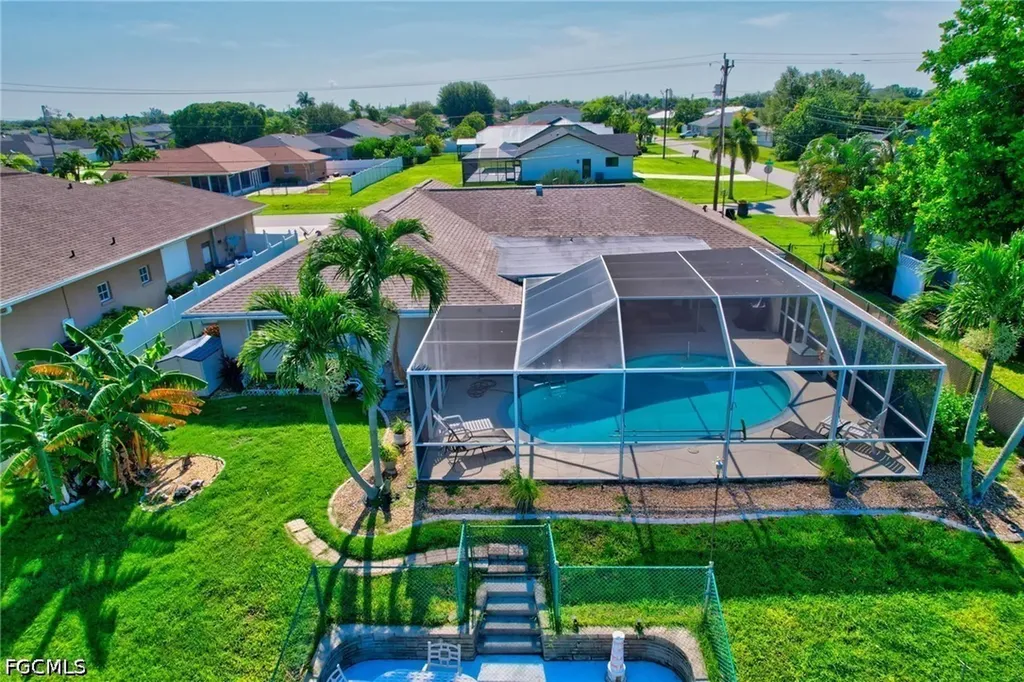 28 SE 12th Avenue Cape Coral FL 33990