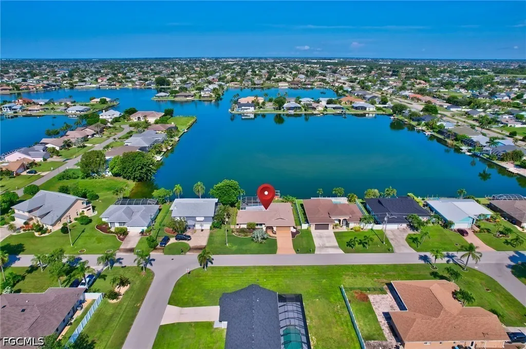 28 SE 12th Avenue Cape Coral FL 33990