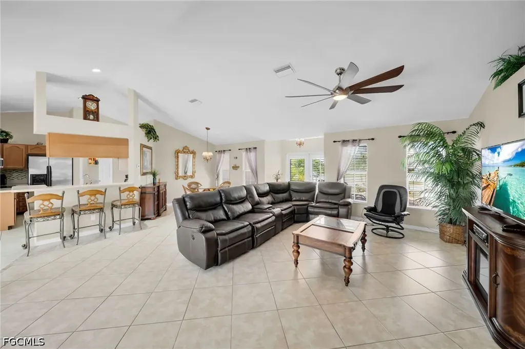 3505 Surfside Boulevard Cape Coral FL 33914