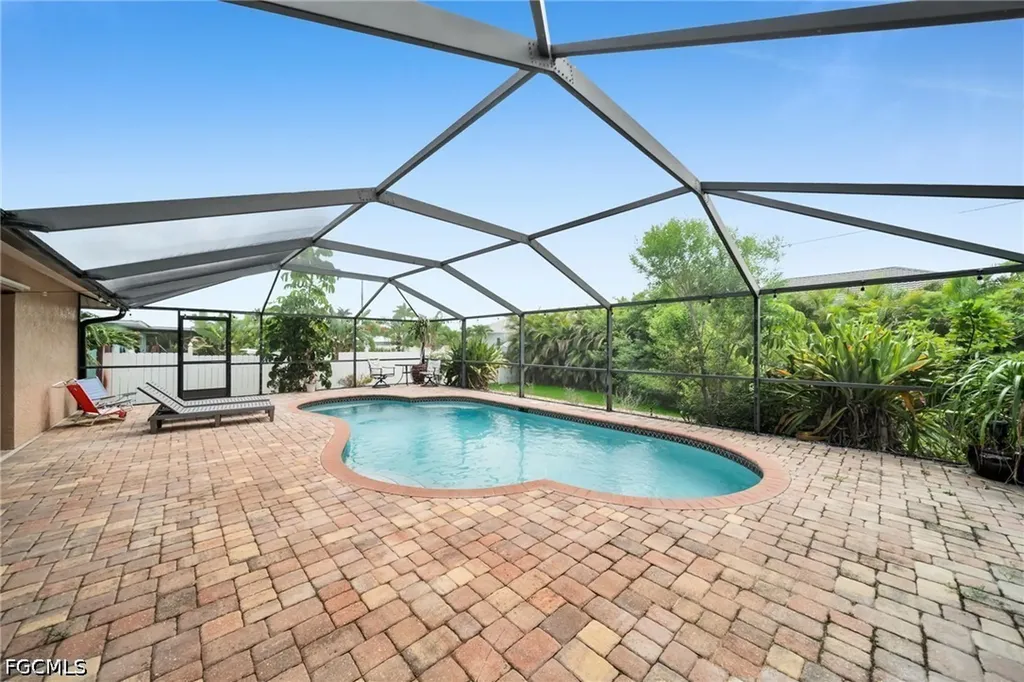 3505 Surfside Boulevard Cape Coral FL 33914