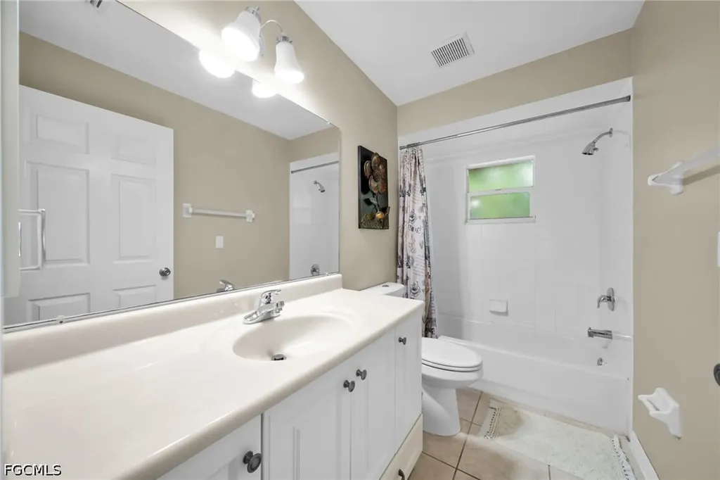 3505 Surfside Boulevard Cape Coral FL 33914
