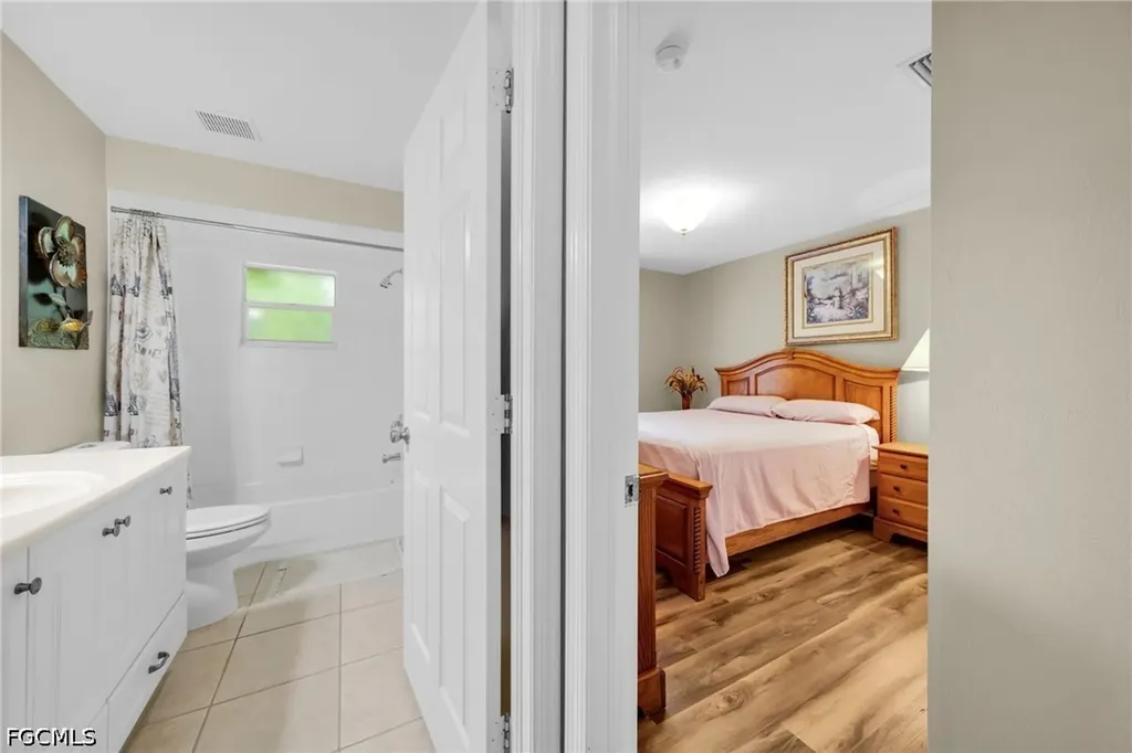 3505 Surfside Boulevard Cape Coral FL 33914