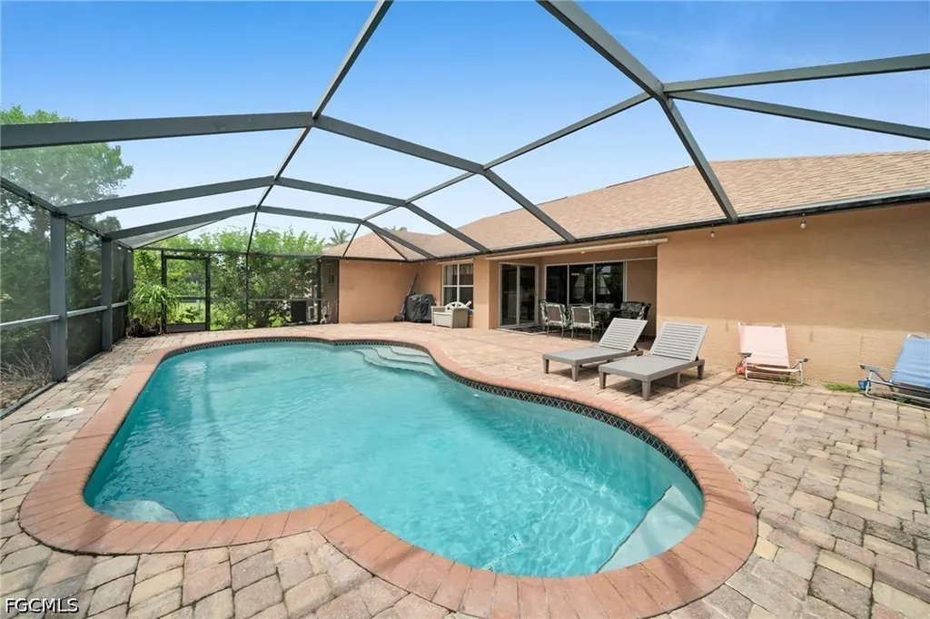 3505 Surfside Boulevard Cape Coral FL 33914