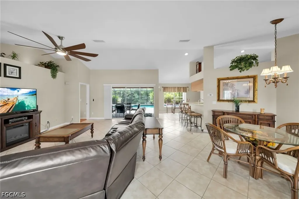 3505 Surfside Boulevard Cape Coral FL 33914