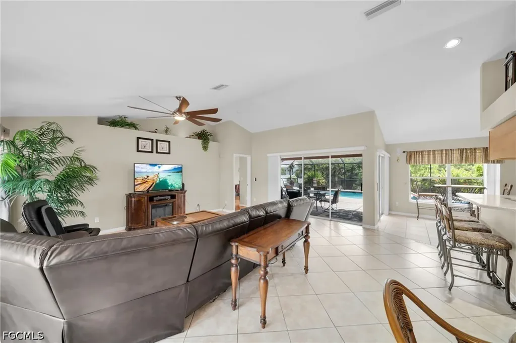 3505 Surfside Boulevard Cape Coral FL 33914