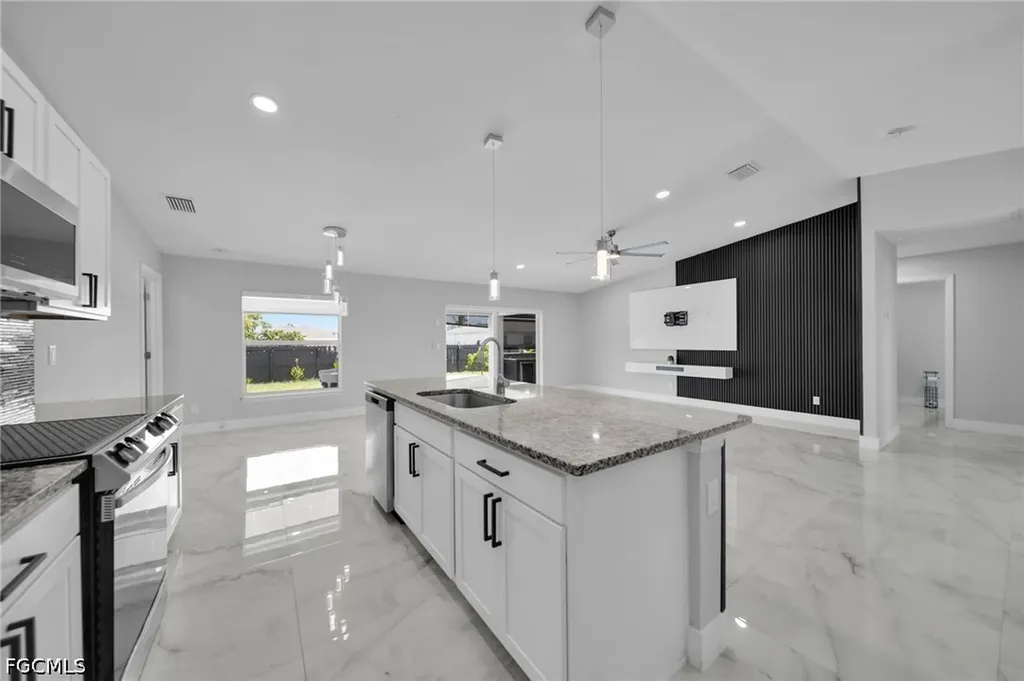 3095 NW 4th Place Cape Coral FL 33993