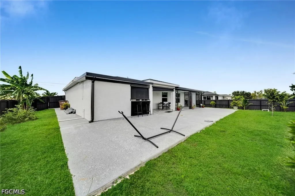 3095 NW 4th Place Cape Coral FL 33993