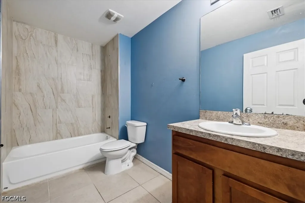 2703 Loreto Court Cape Coral FL 33909