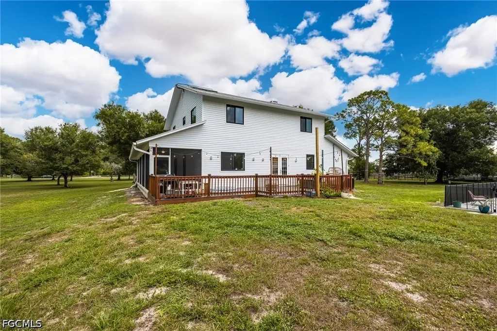 11790 Fox Hill Road North Fort Myers FL 33917