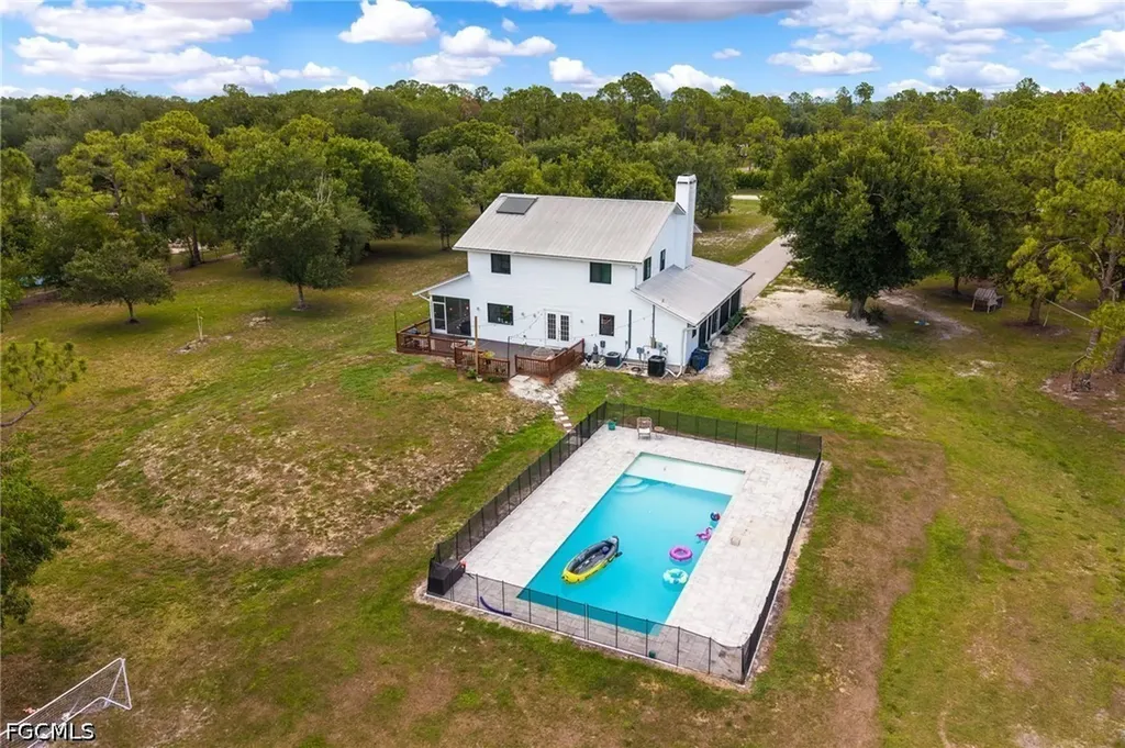 11790 Fox Hill Road North Fort Myers FL 33917