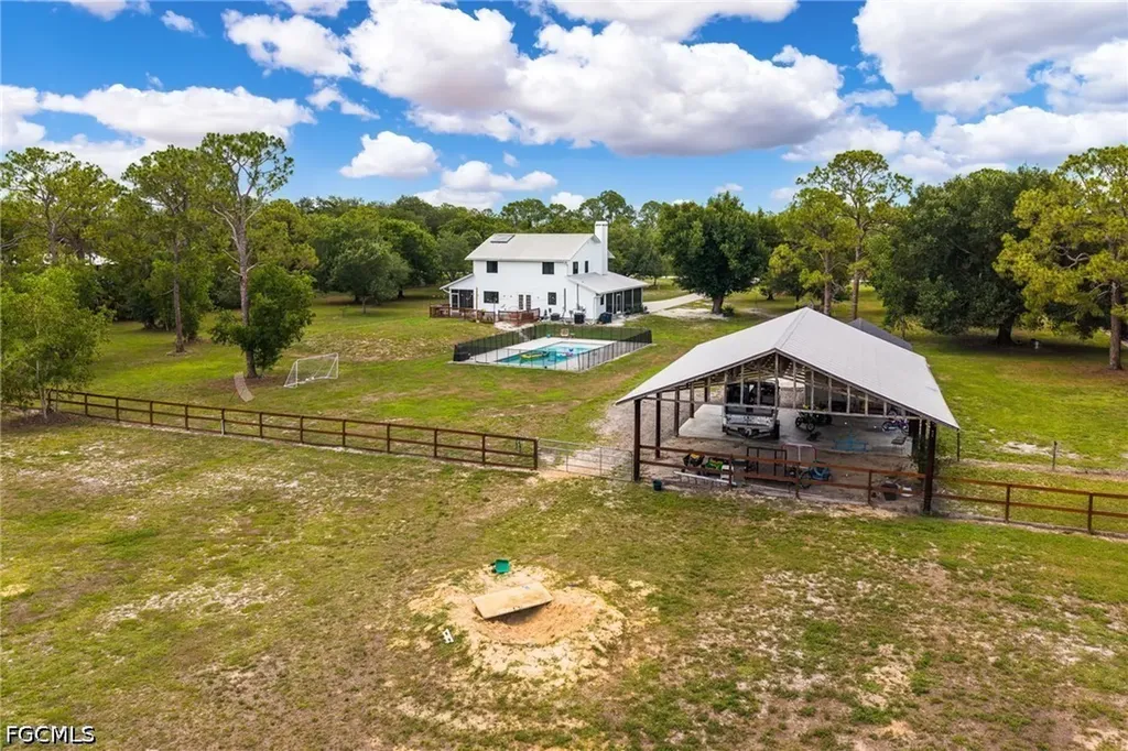 11790 Fox Hill Road North Fort Myers FL 33917