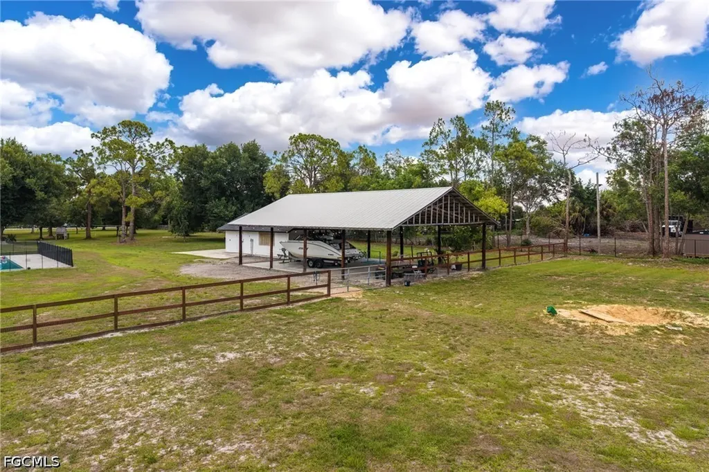 11790 Fox Hill Road North Fort Myers FL 33917