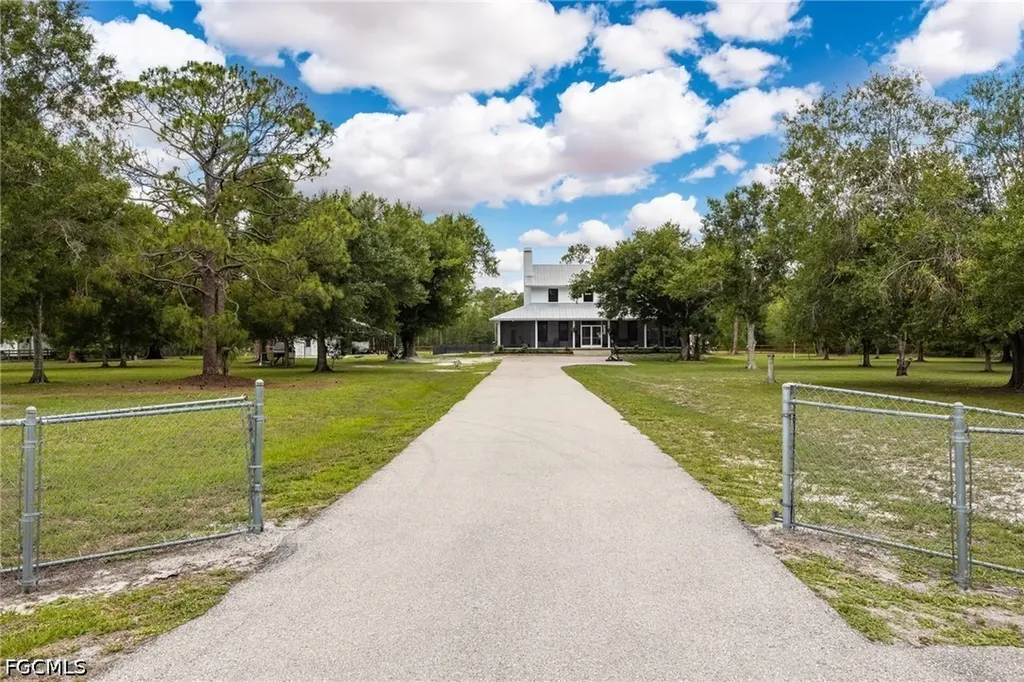 11790 Fox Hill Road North Fort Myers FL 33917