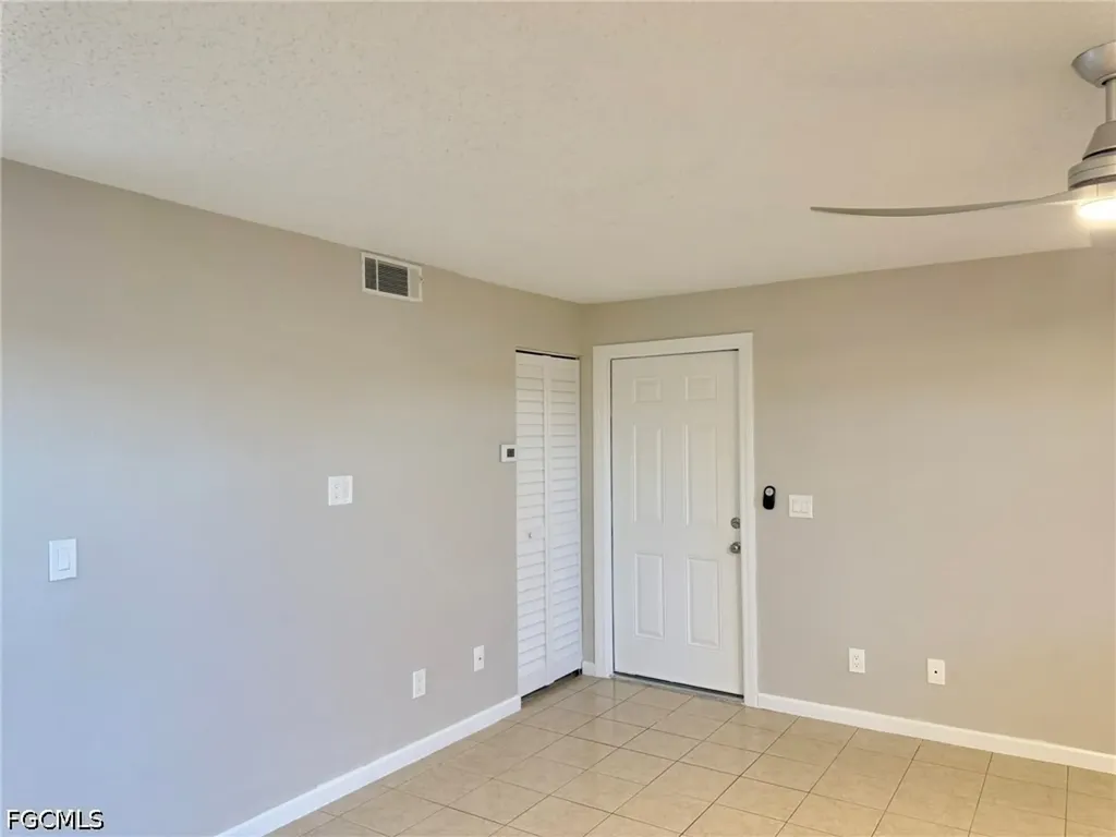 5751 Foxlake Drive North Fort Myers FL 33917