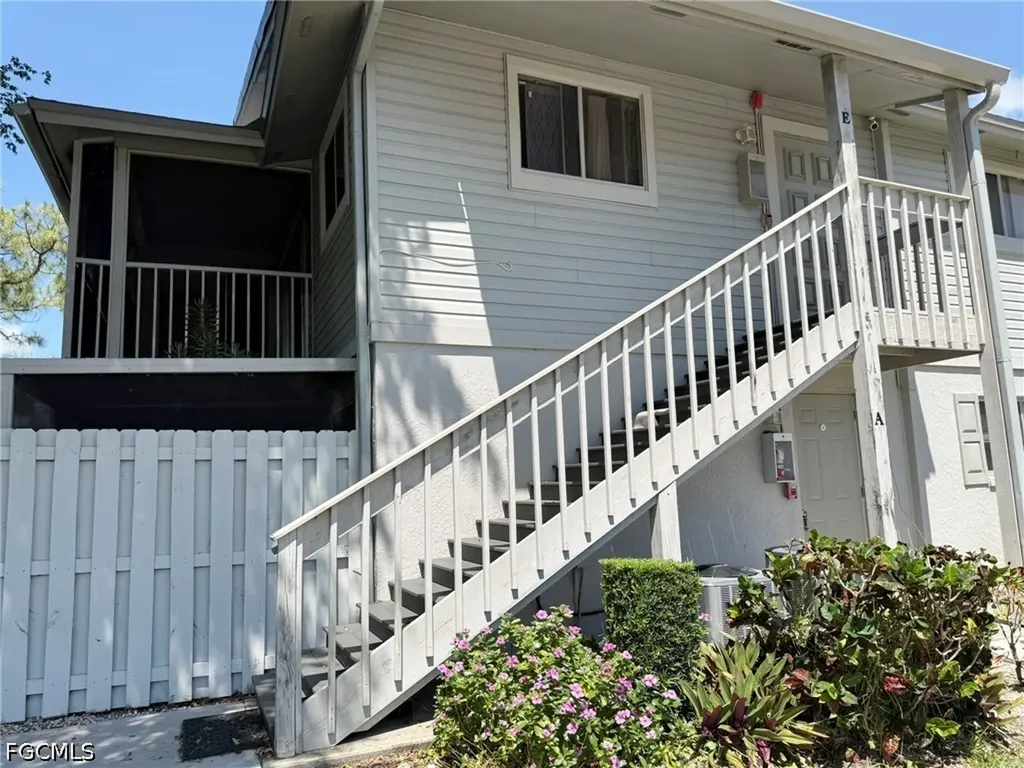 5751 Foxlake Drive North Fort Myers FL 33917