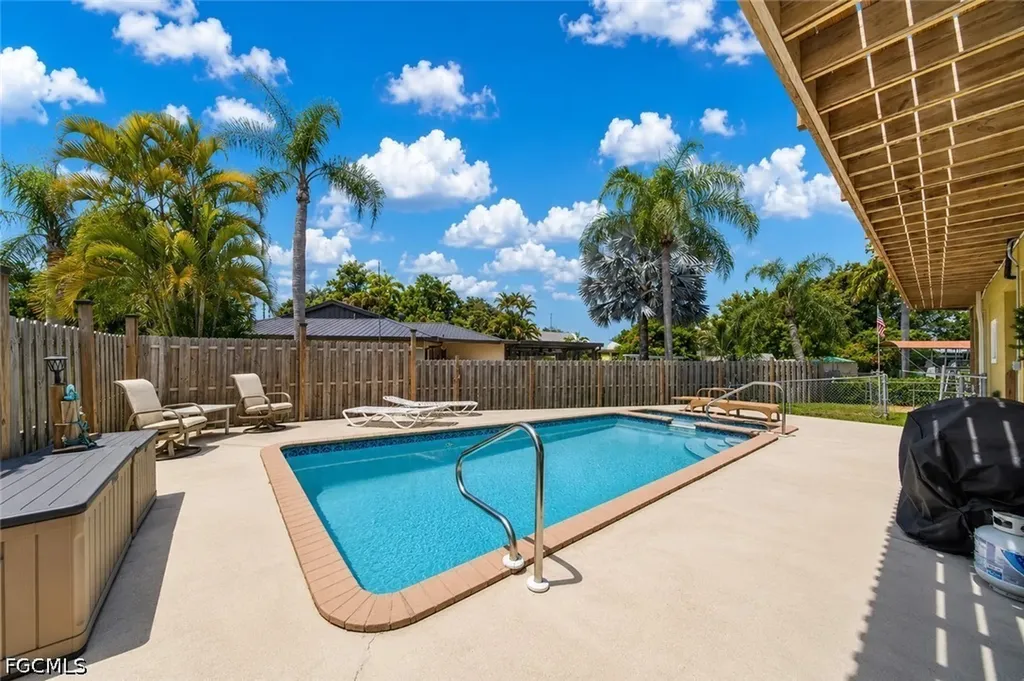 13442 Caribbean Boulevard Fort Myers FL 33905