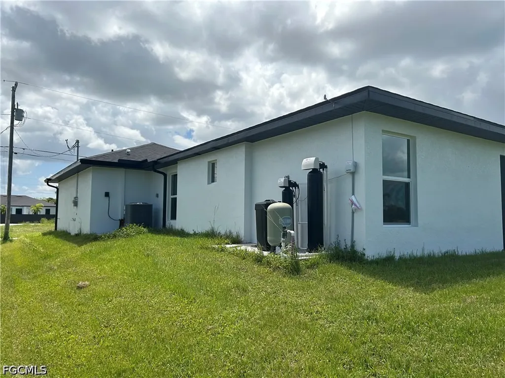 1534 NW 25th Avenue Cape Coral FL 33993