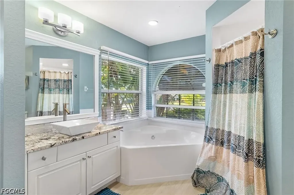 2101 SW 29th Terrace Cape Coral FL 33914
