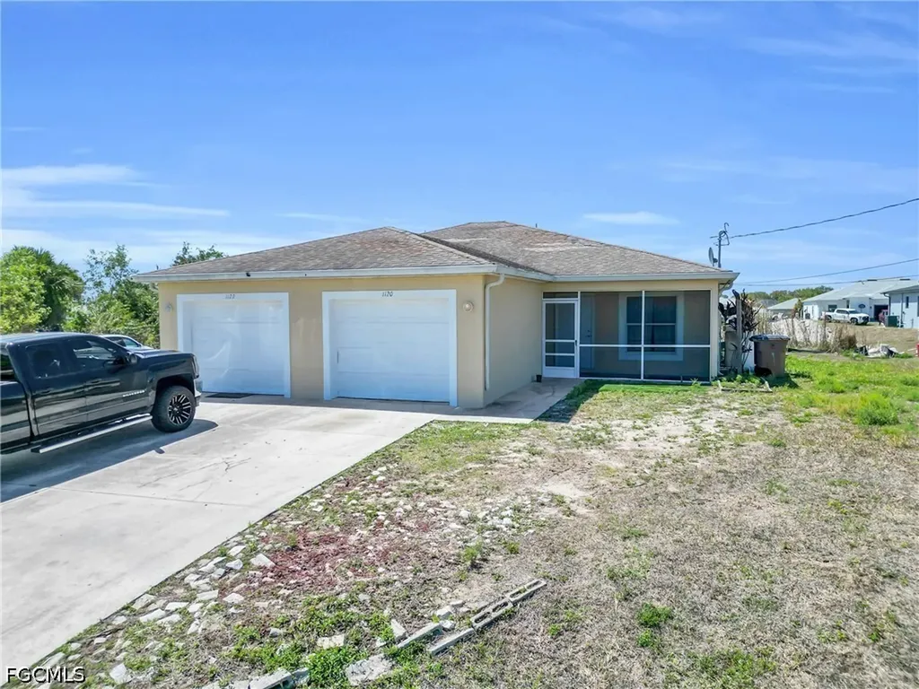 1120/1122 Gordon Avenue S Lehigh Acres FL 33973