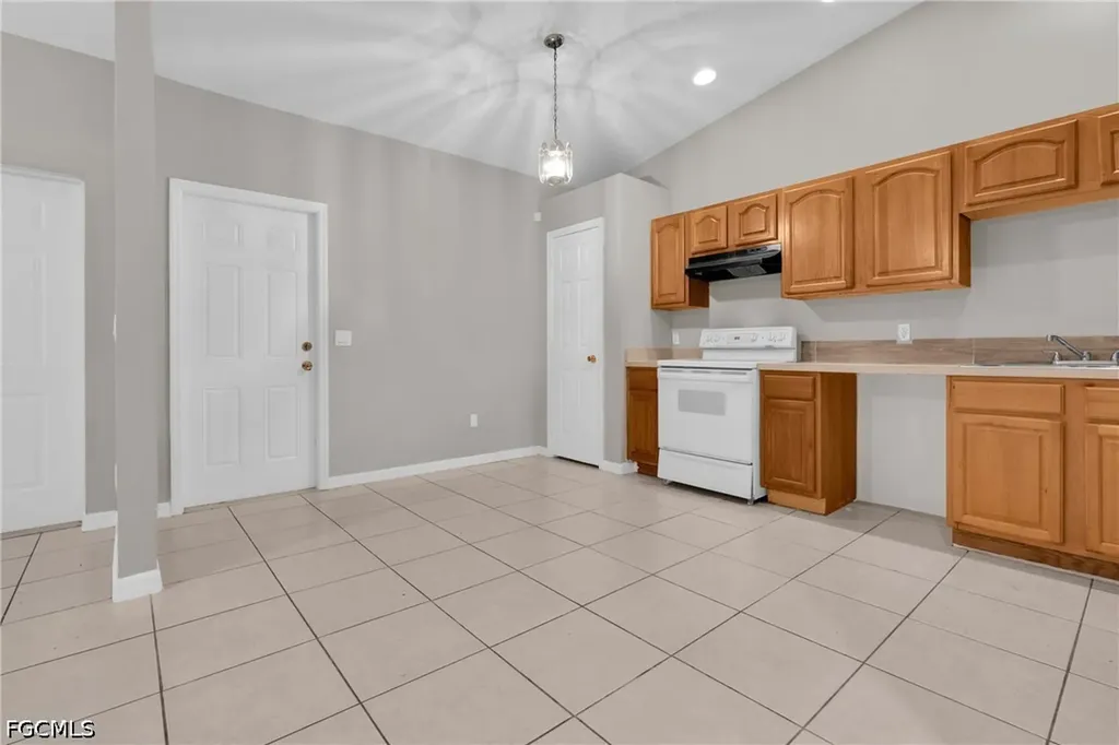 1120/1122 Gordon Avenue S Lehigh Acres FL 33973