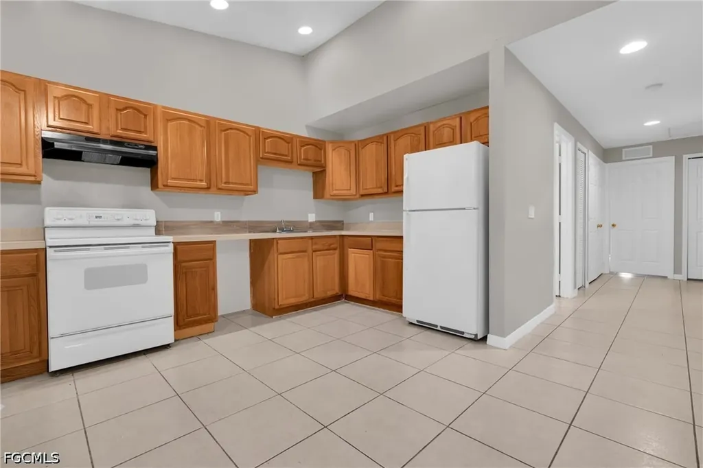 1120/1122 Gordon Avenue S Lehigh Acres FL 33973